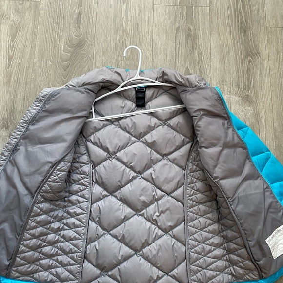 Girls The North Face puffer jacket - Picture 4 of 8
